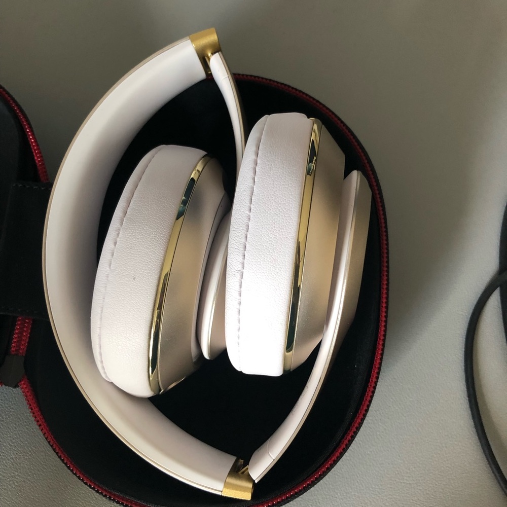 Beats studio wireless